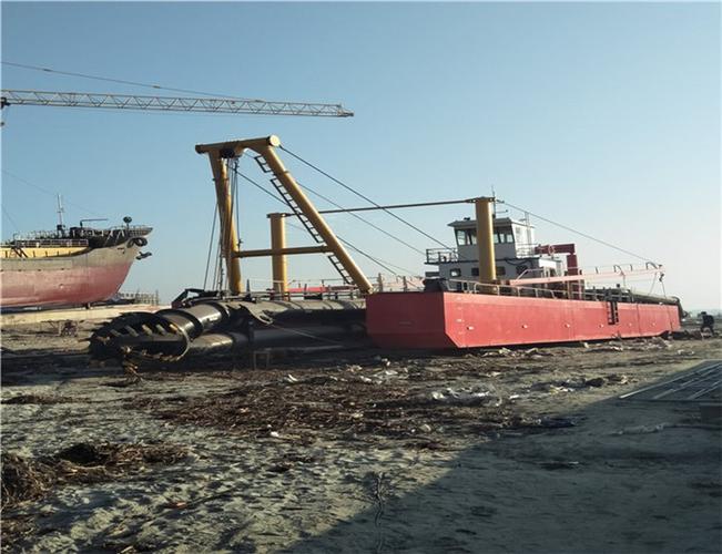青州启航是的挖泥船生产厂家,可以根据客户需求定制各种型号的挖泥船